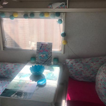 מלון Gardencaravan Near Ghent In Green Area מראה חיצוני תמונה